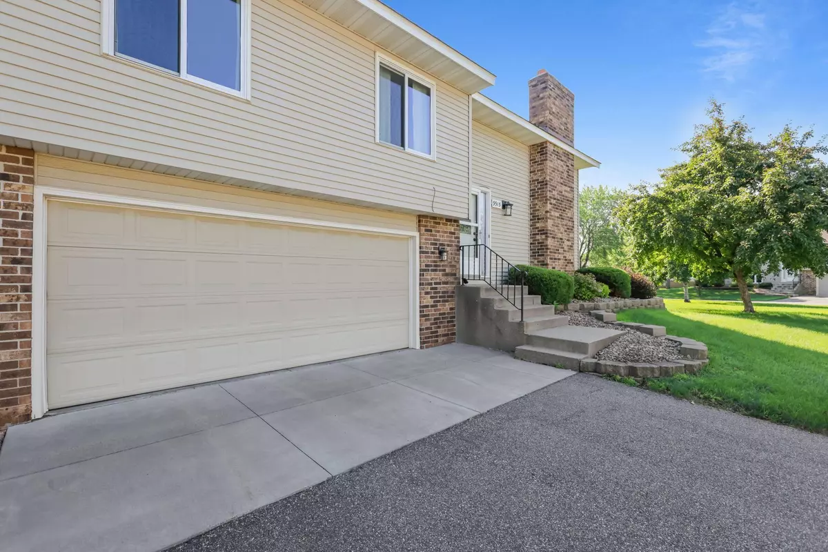 Maple Grove, MN 55369,9915 106th PL N