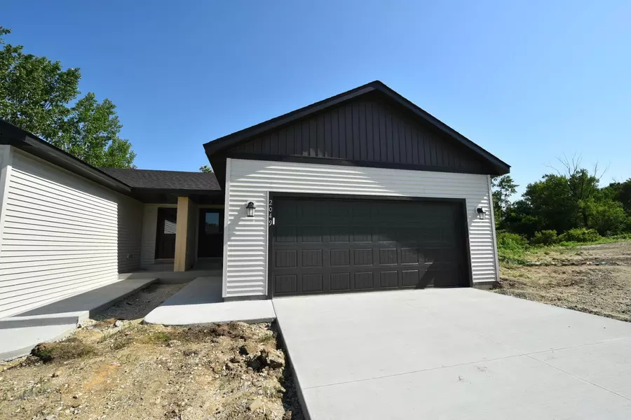 2049 20th Street E, Zumbrota, MN 55992