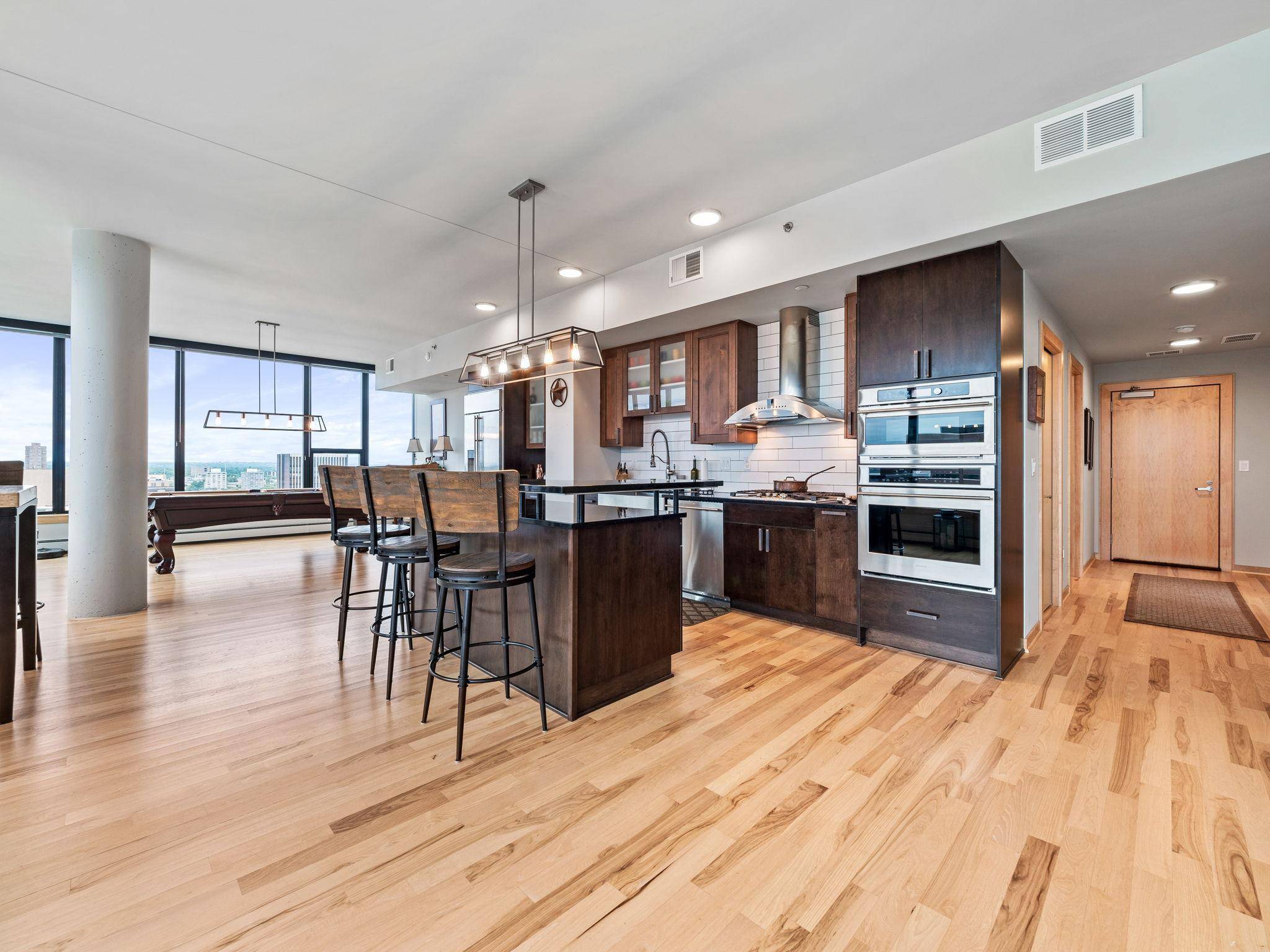 Minneapolis, MN 55415,740 Portland AVE #1411
