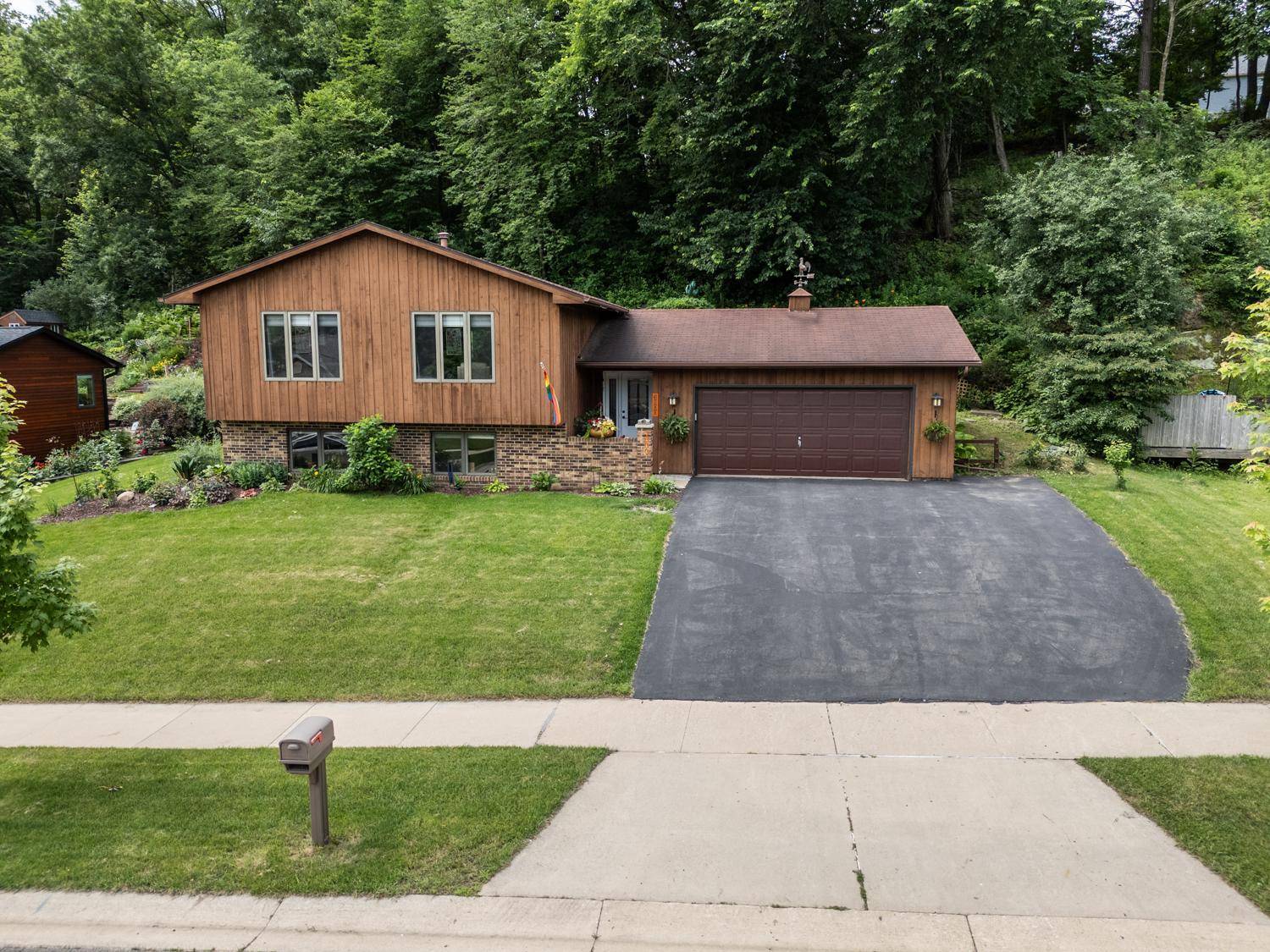 Rochester, MN 55902,1800 Baihly Hills DR SW