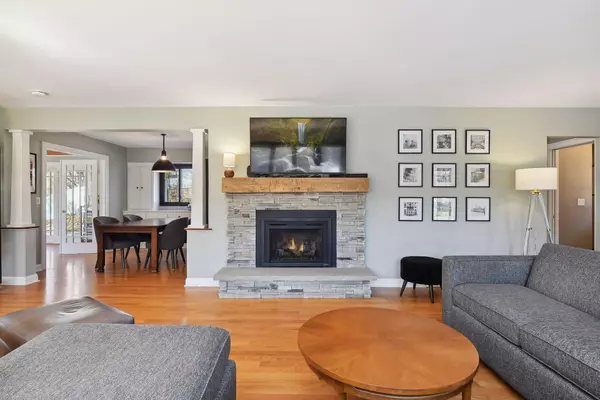 Wayzata, MN 55391,243 Bushaway RD