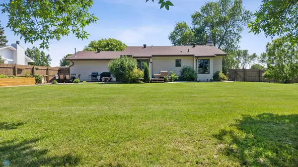Moorhead, MN 56560,1814 13th AVE N
