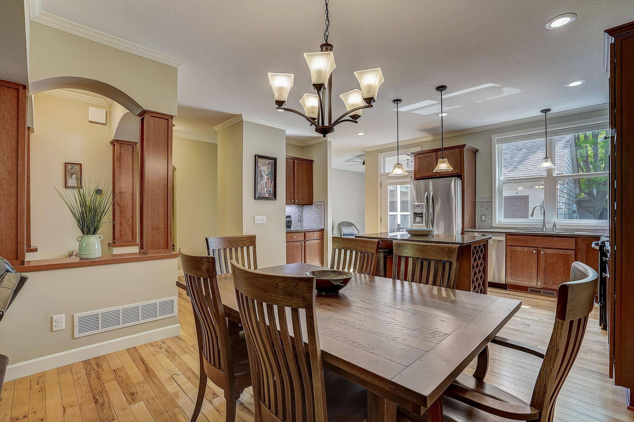 Burnsville, MN 55337,48 E 125th ST