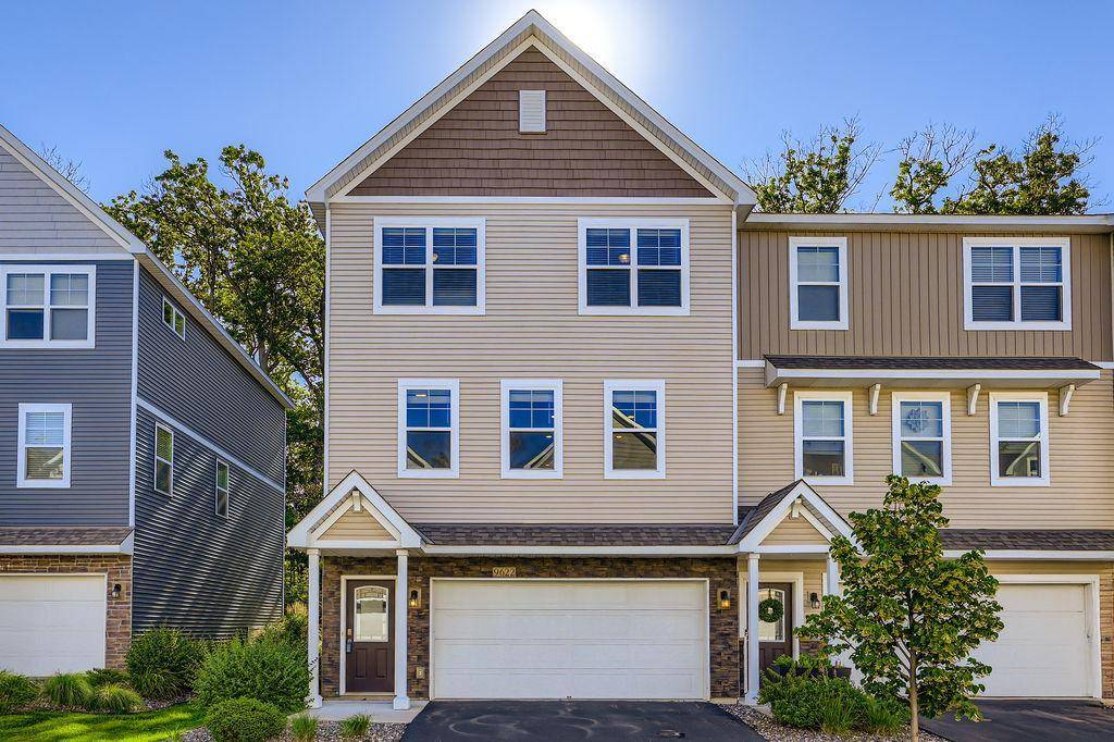 9622 Olive LN N, Maple Grove, MN 55311