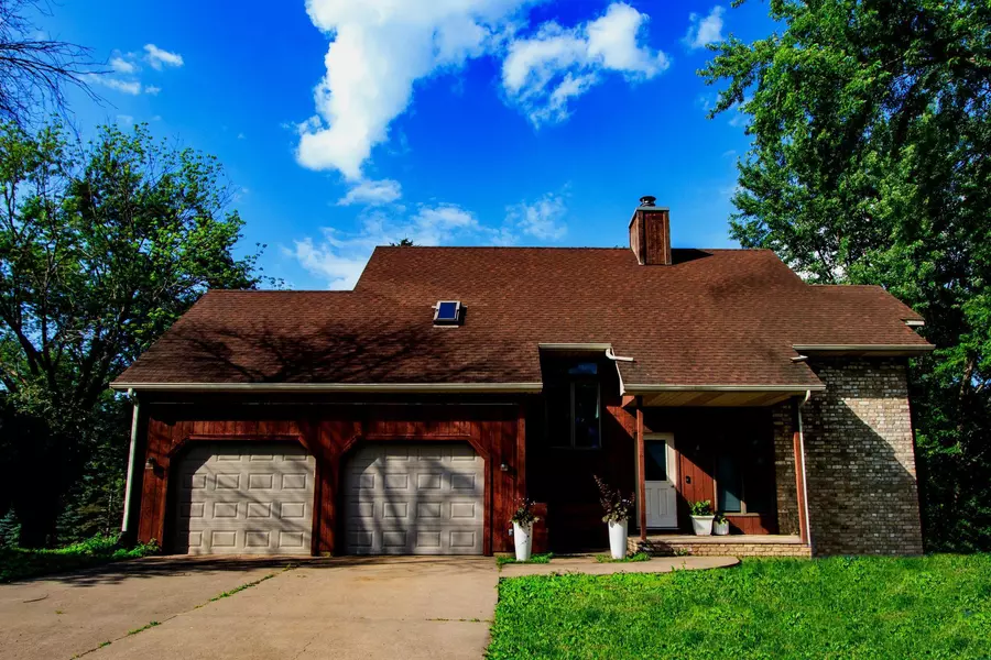 415 River Hills RD, River Falls, WI 54022