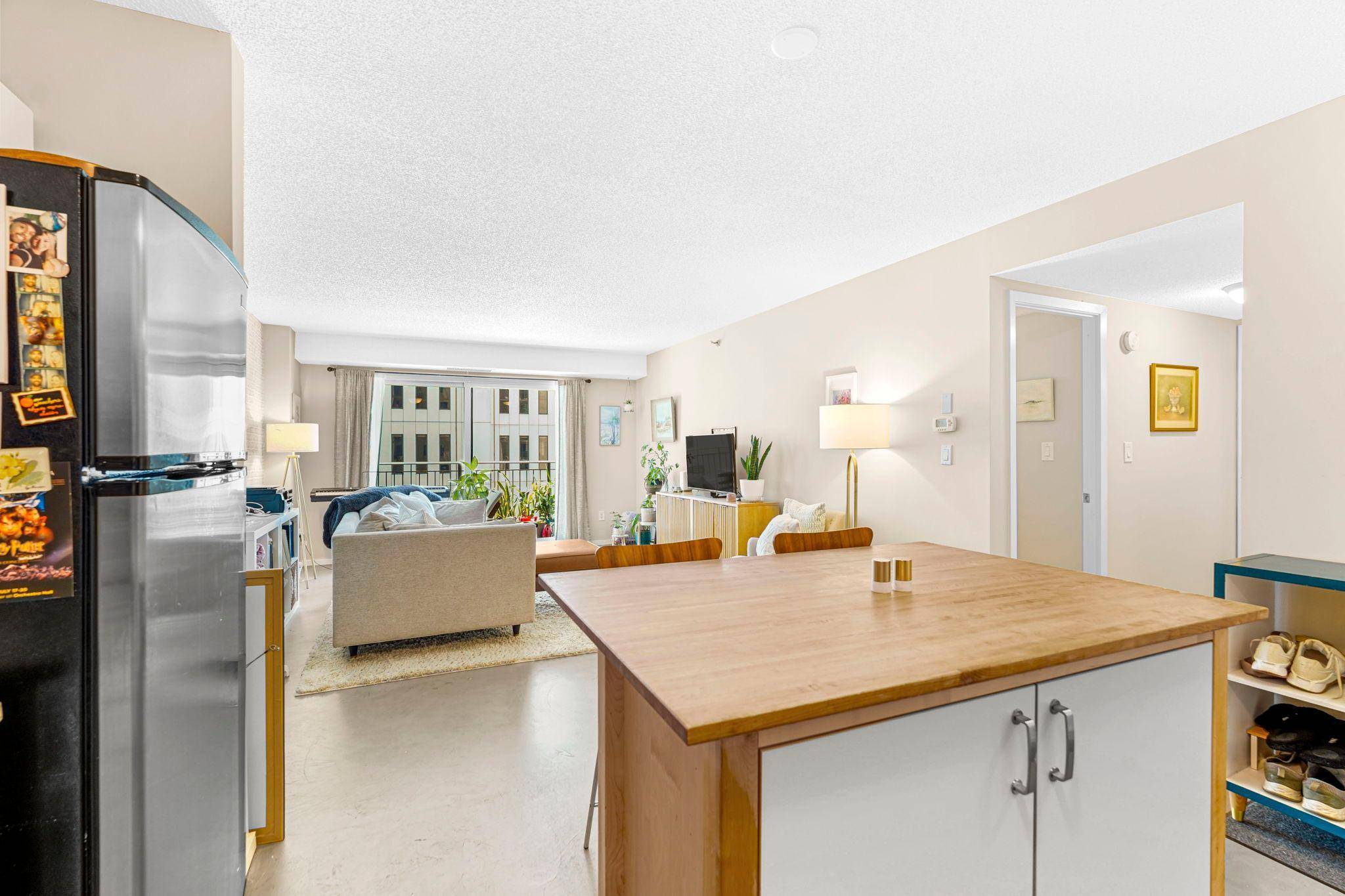 Minneapolis, MN 55401,121 Washington AVE S #513