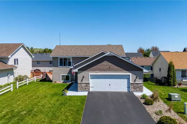 Somerset, WI 54025,462 Marcella LN