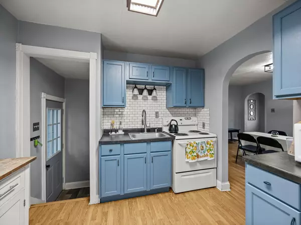 Montgomery, MN 56069,406 5th ST NW