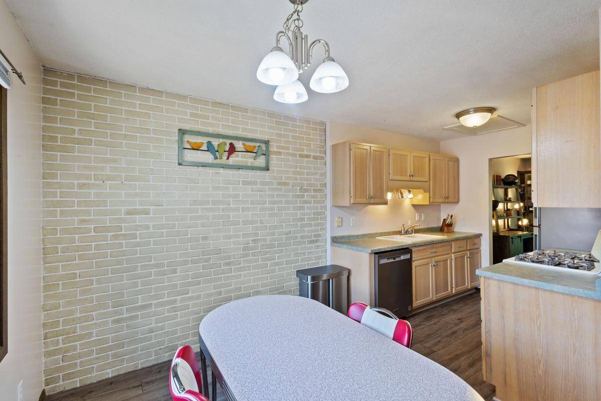 Burnsville, MN 55337,13437 Heather Hills DR