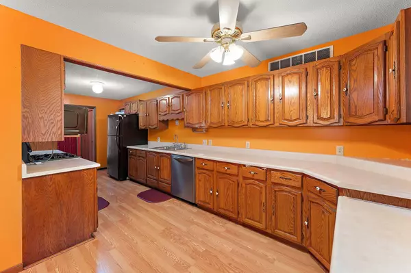 Brooklyn Park, MN 55444,7609 James AVE N