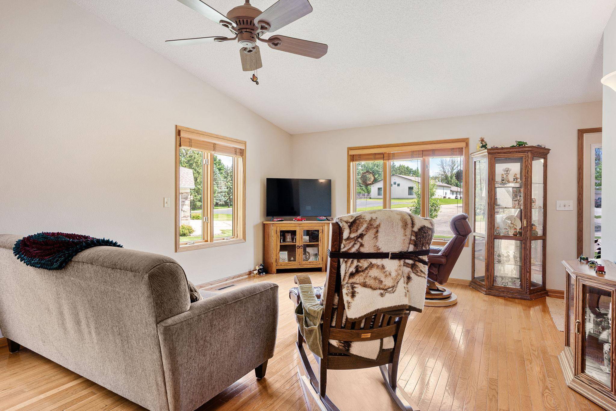 Owatonna, MN 55060,174 Autumn PL NE