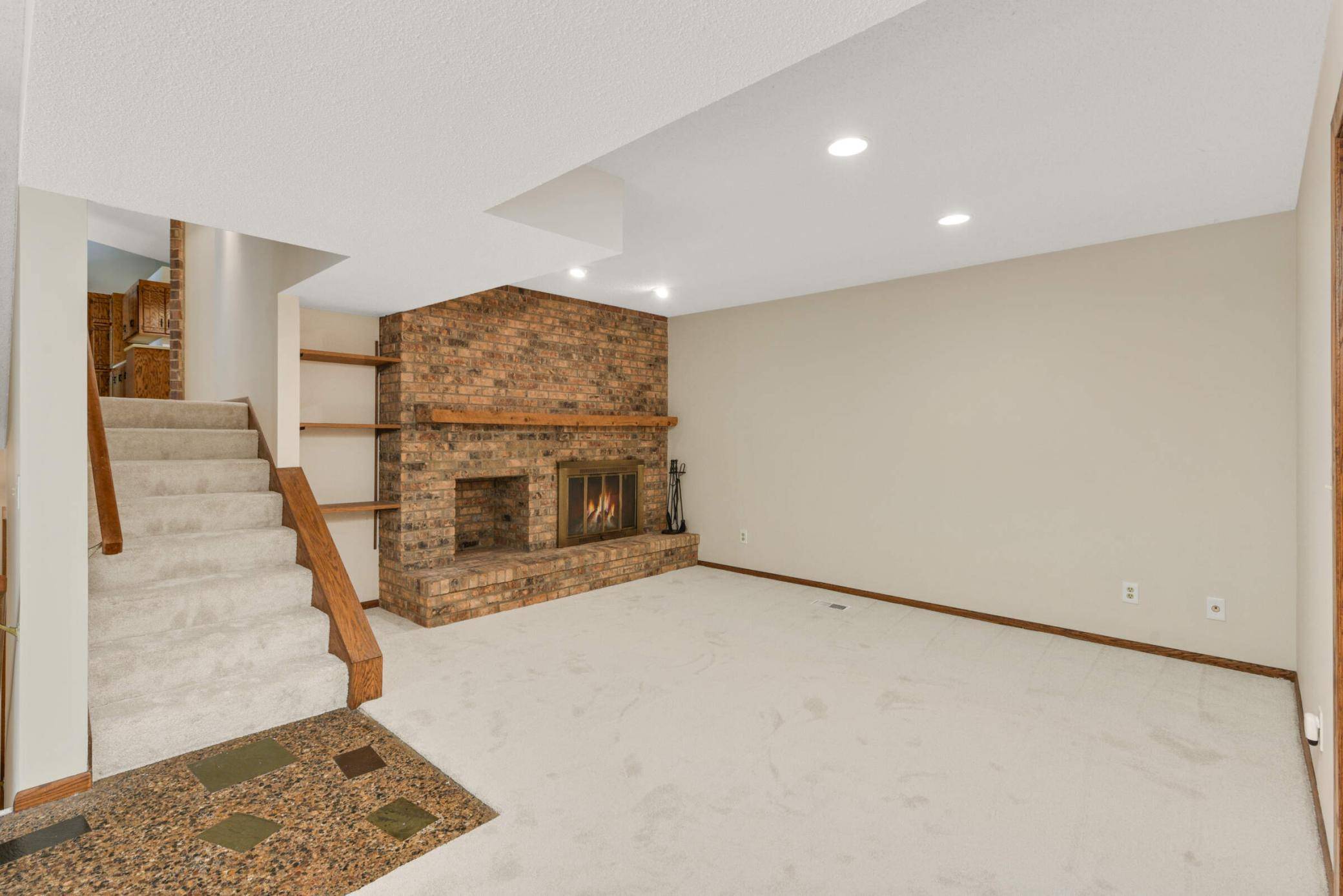 Bloomington, MN 55438,8040 Lea Rd