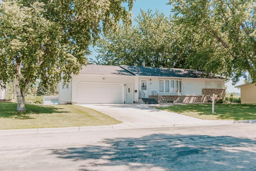 21 Brook ST, Morris, MN 56267