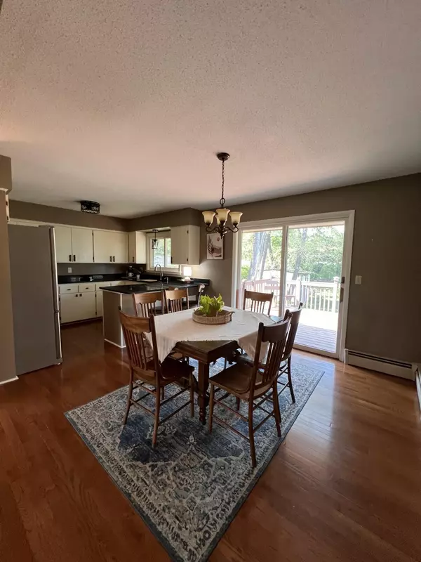 711 Kinnickinnic ST, Hudson, WI 54016