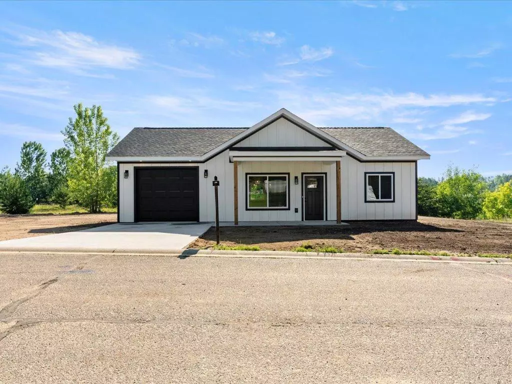 Pequot Lakes, MN 56472,31468 Isabelle DR