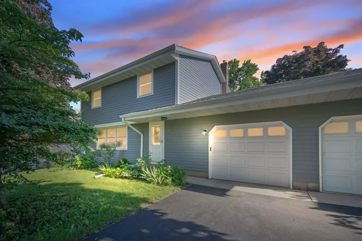 Maplewood, MN 55109,2205 Mapleview AVE