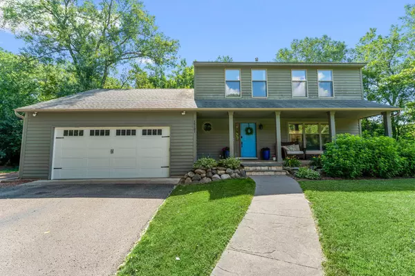 16101 Boulder Creek DR, Minnetonka, MN 55345