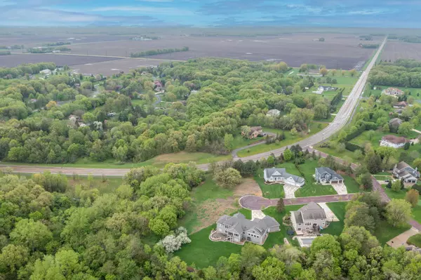 Mankato, MN 56001,1008 Applewood CT