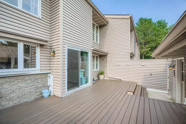 Roseville, MN 55113,399 County Road C W