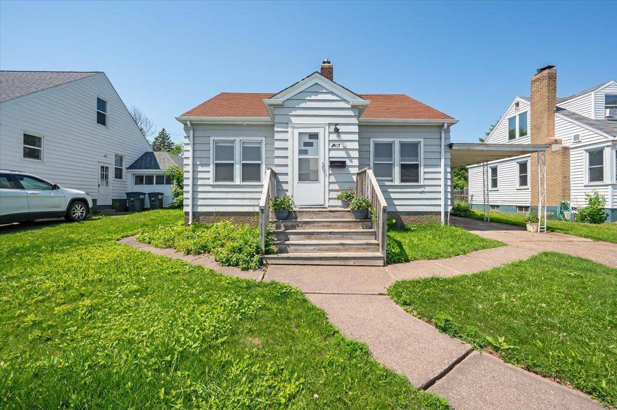 2417 London RD, Duluth, MN 55812