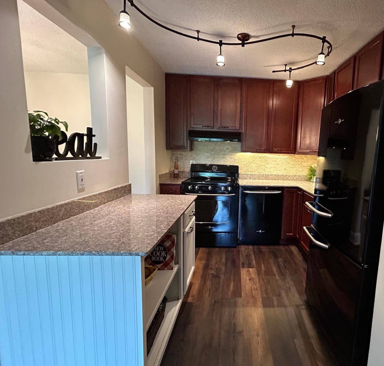 Eagan, MN 55123,3420 Golfview DR #114
