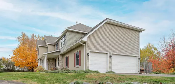 Minnetonka, MN 55305,11811 Ridgemount AVE W