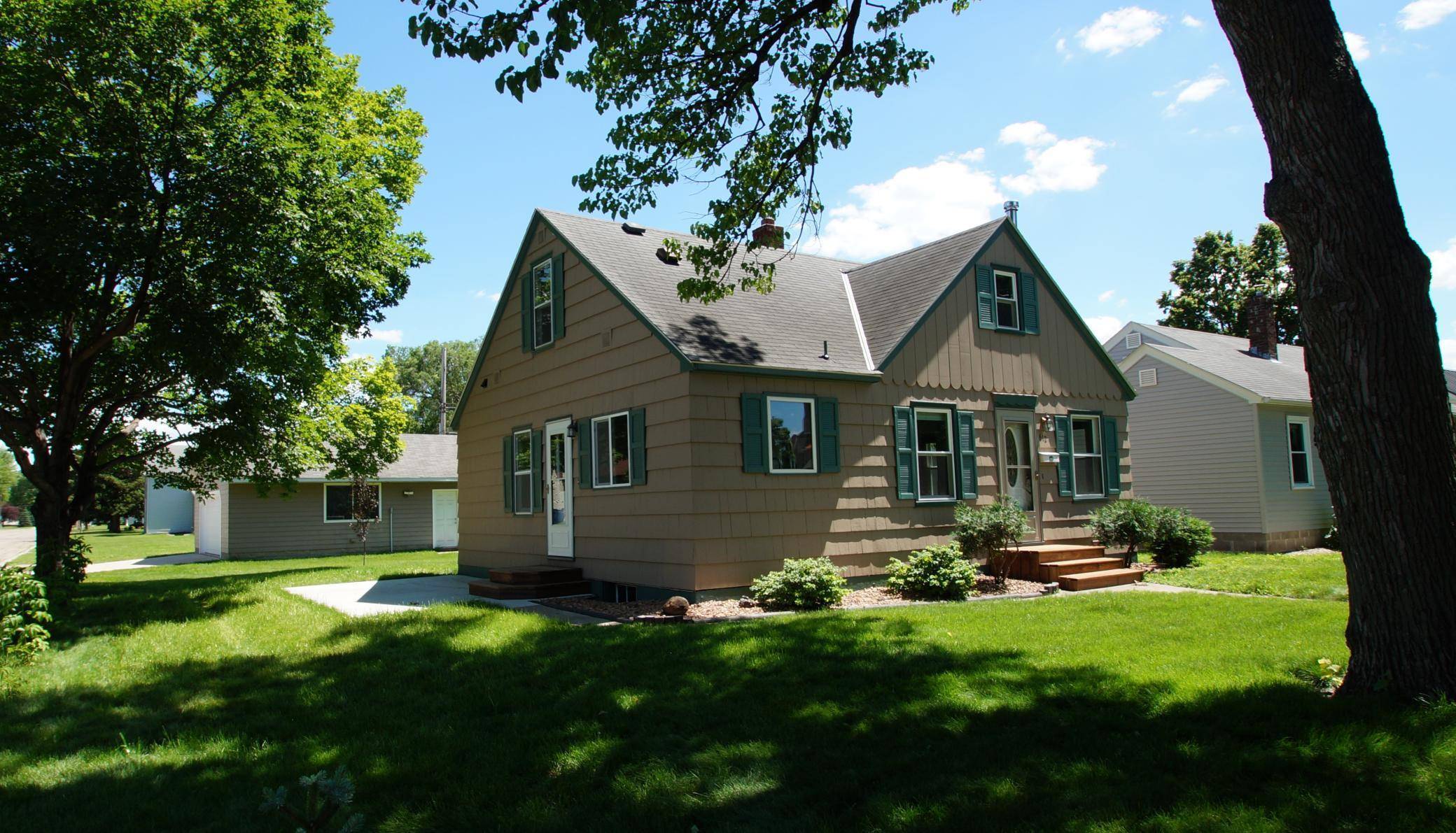 612 12th ST N, Benson, MN 56215
