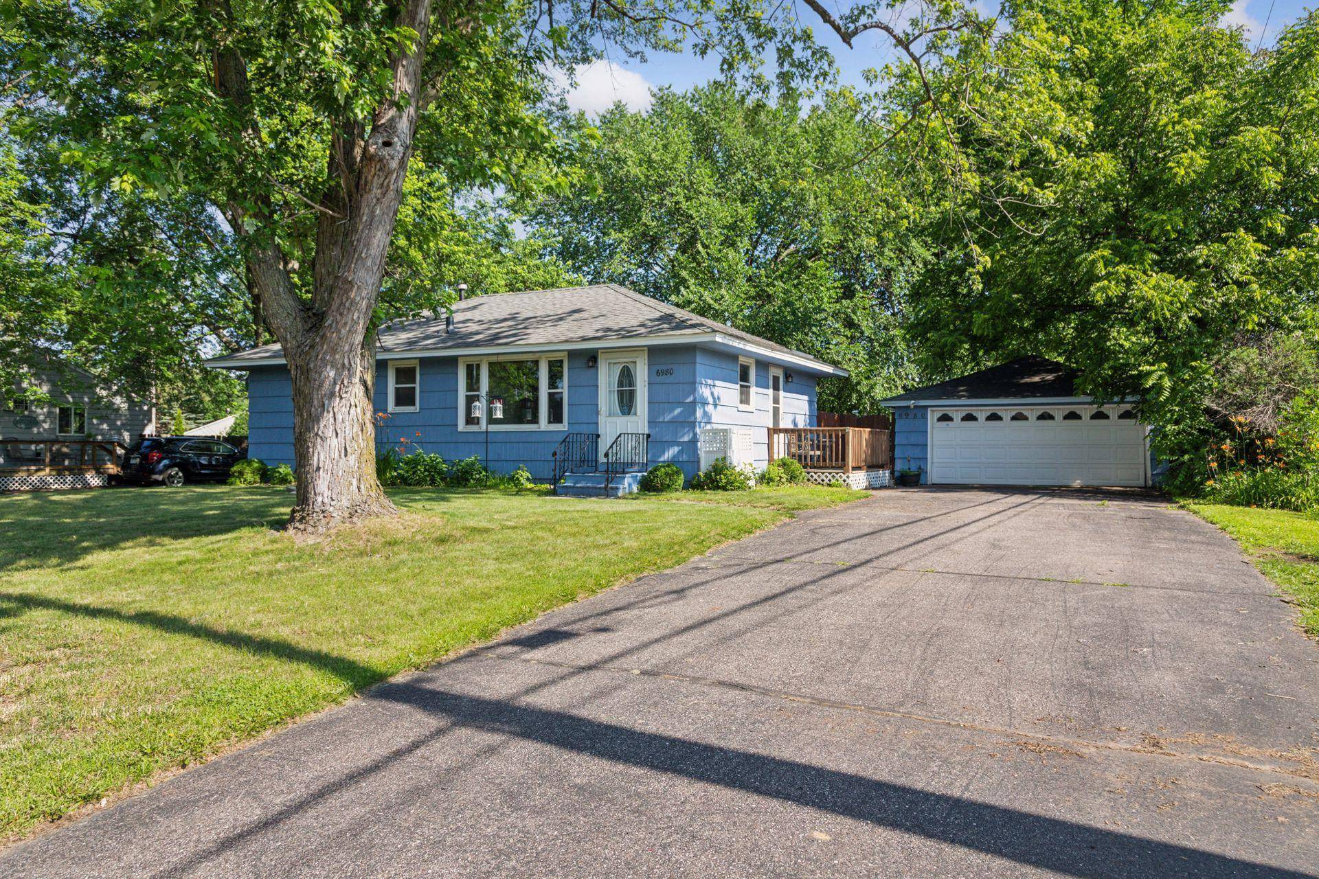 6980 11th ST N, Oakdale, MN 55128