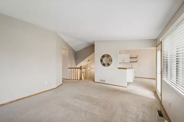 Oakdale, MN 55128,7577 15th Street LN N