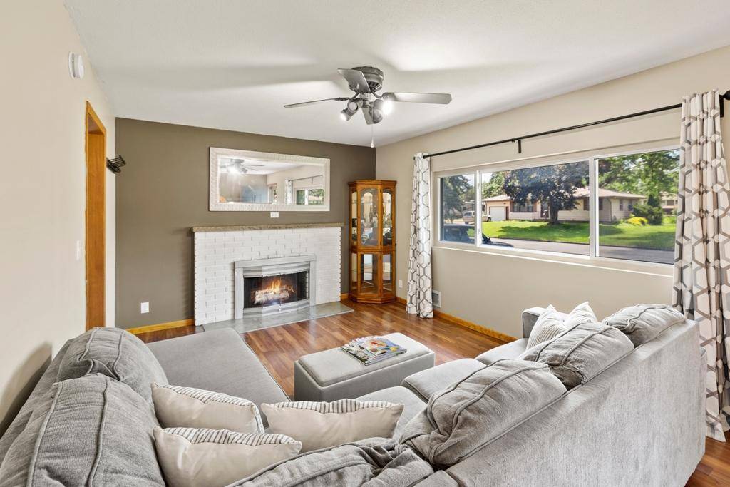 1417 Blossom LN, Saint Paul Park, MN 55071