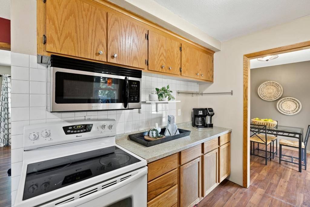 Saint Paul Park, MN 55071,1417 Blossom LN