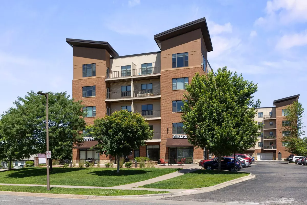 Saint Louis Park, MN 55426,1155 Ford RD #513