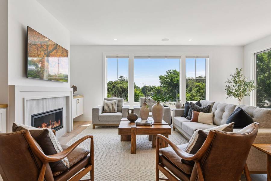 5655 Buffington LN, Shorewood, MN 55331