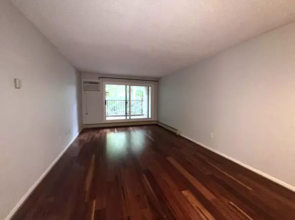 Prior Lake, MN 55372,4680 Tower ST SE #216