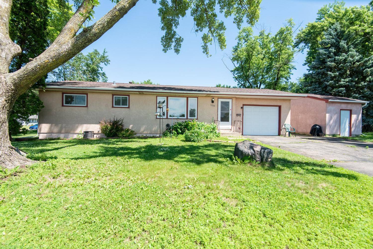 Saint Paul Park, MN 55071,1238 Laurel AVE