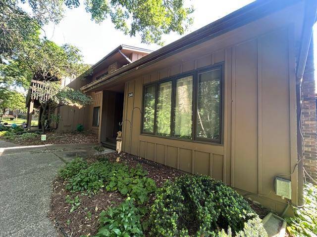 2608 Sumac RDG, White Bear Lake, MN 55110