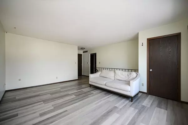 Winona, MN 55987,1402 Mcnally DR