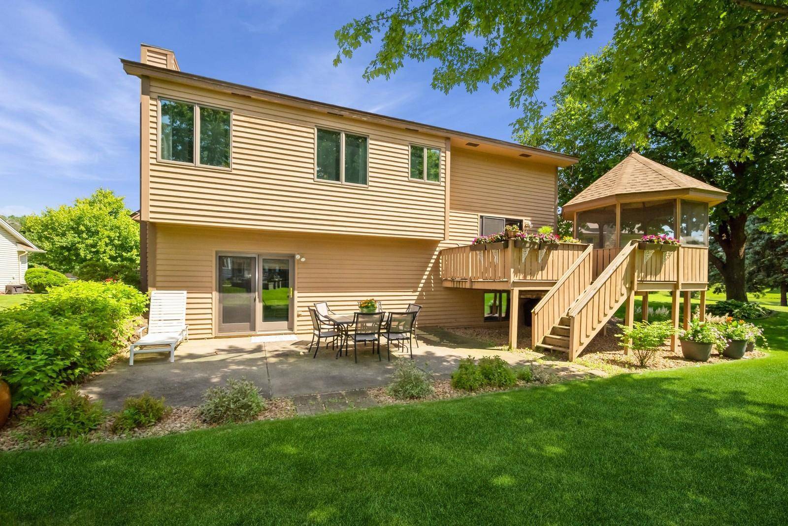Brooklyn Park, MN 55443,8891 Montegue TER