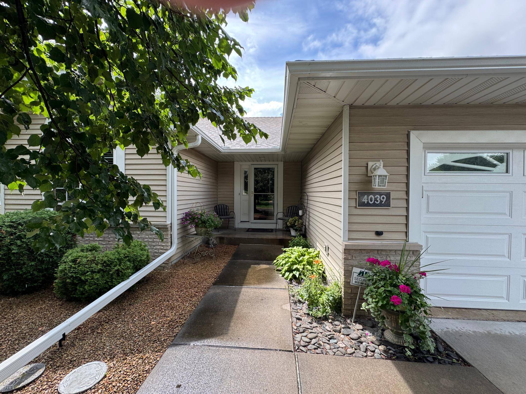 4039 Alpine AVE, Vadnais Heights, MN 55127