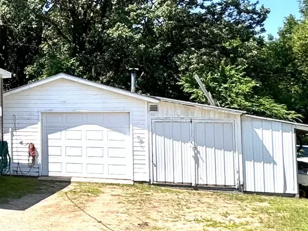 Menahga, MN 56464,317 2nd ST NE