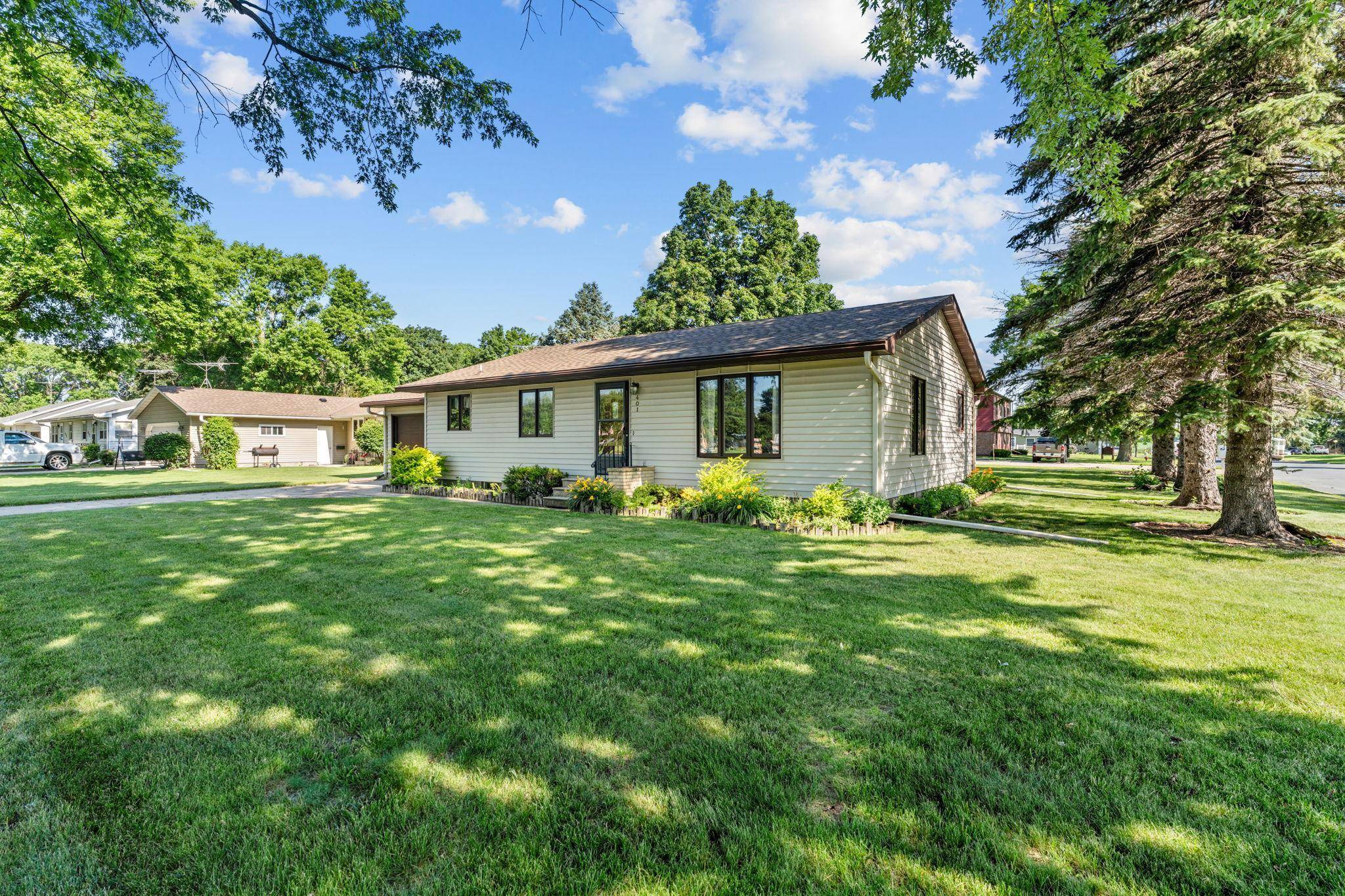 Arlington, MN 55307,401 W Douglas ST