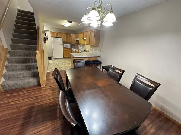 Woodbury, MN 55125,8878 Spring LN