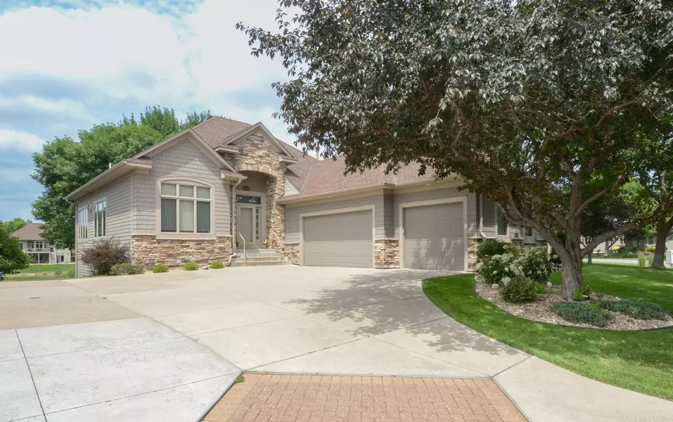 2380 Lehman LN NE, Blaine, MN 55449