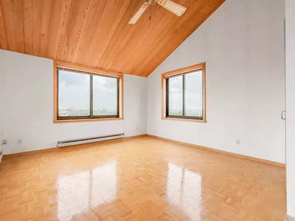 Minneapolis, MN 55413,110 1st AVE NE #1006