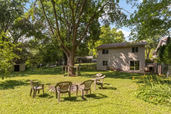 1177 77th ST, Victoria, MN 55386