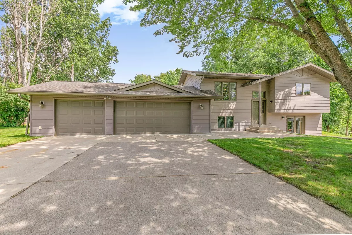 Cold Spring, MN 56320,615 3rd ST S