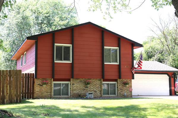 8301 Sumter AVE N, Brooklyn Park, MN 55445
