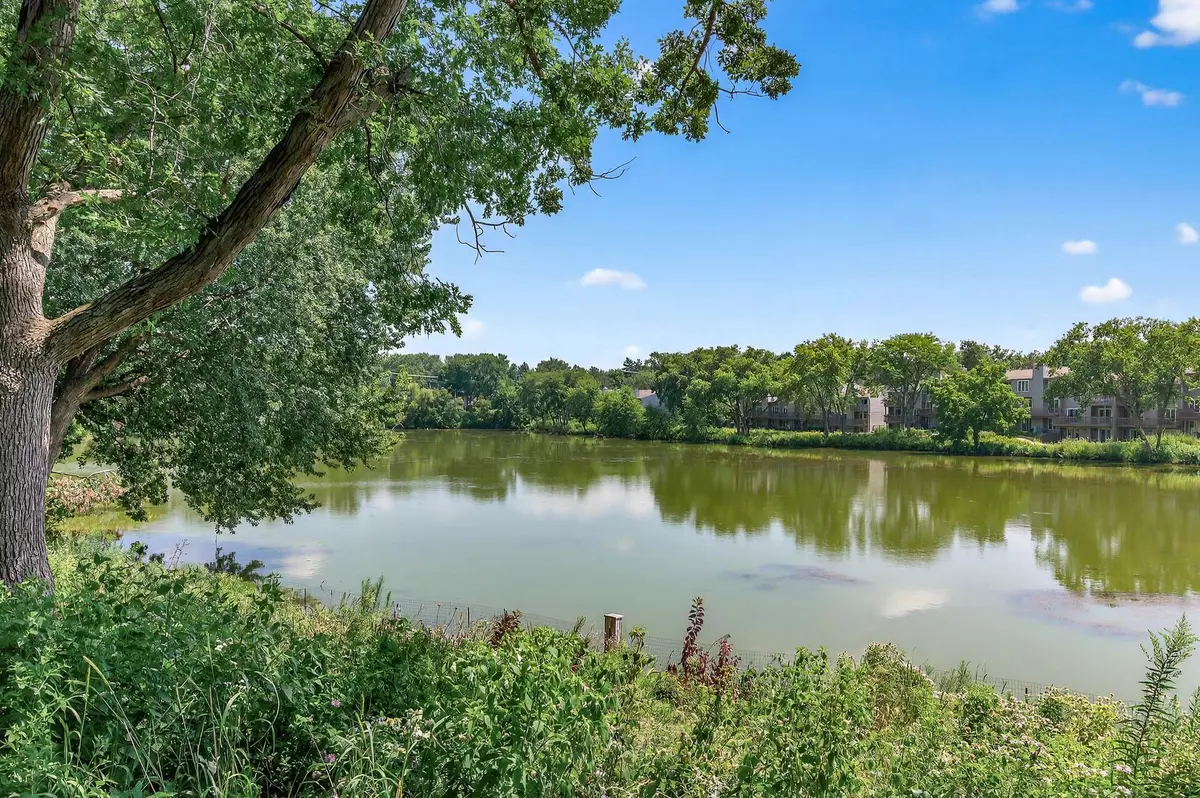 Roseville, MN 55113,2720 Mackubin ST