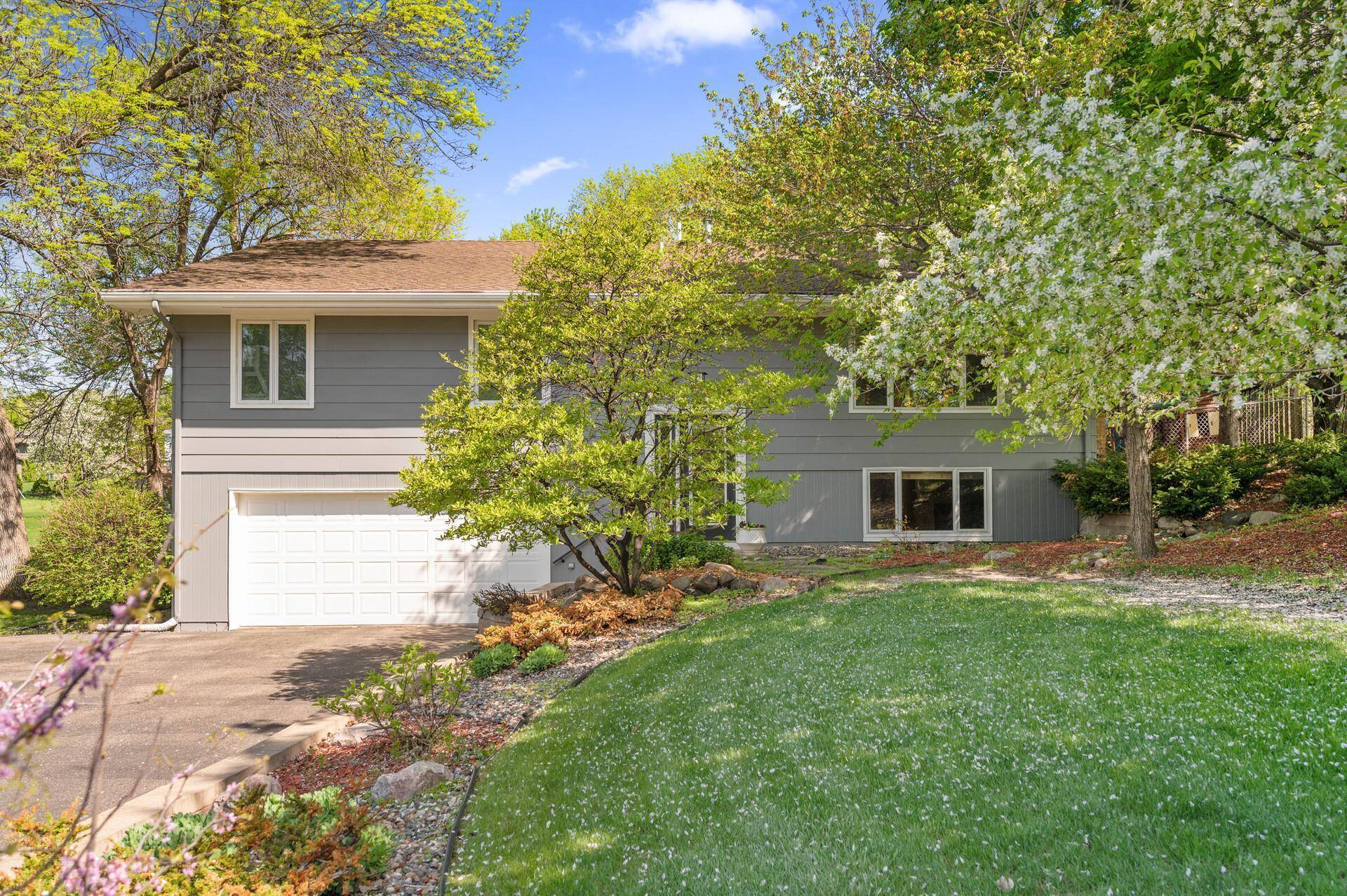 9610 28th AVE N, Plymouth, MN 55441
