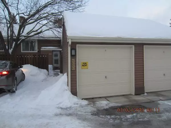 Saint Paul, MN 55114,2323 Territorial RD